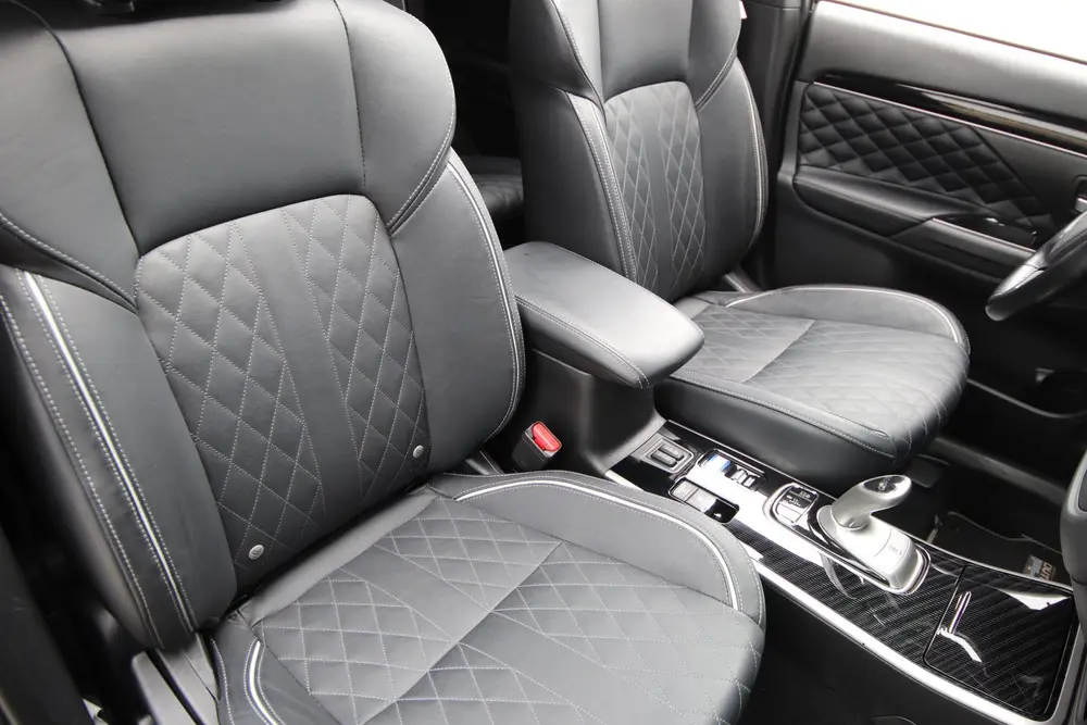 Mitsubishi Outlander 2.4 PHEV Instyle Leder uit 2021, foto 4