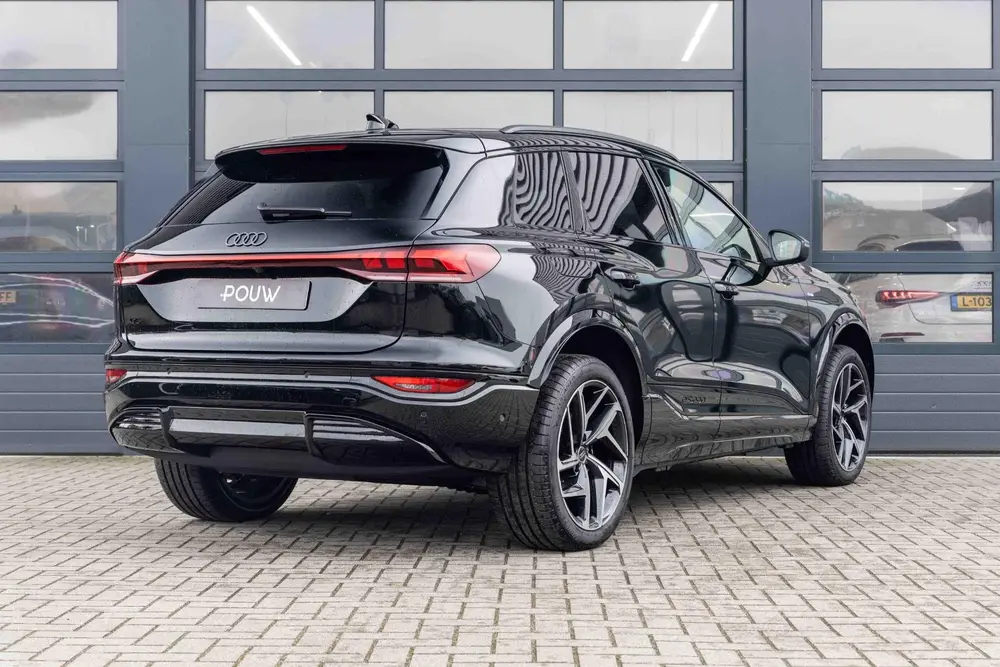 Audi Q6 e-tron 306pk S-line Edition Performance 100 kWh uit 2025, foto 2