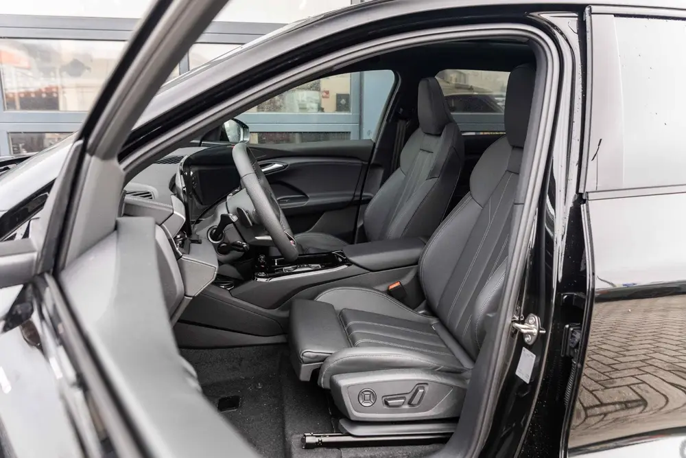 Audi Q6 e-tron 306pk S-line Edition Performance 100 kWh uit 2025, foto 4
