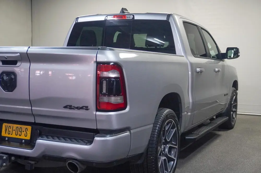 Dodge Ram 1500 5.7 V8 4x4 Crew Cab Rebel uit 2020, foto 14