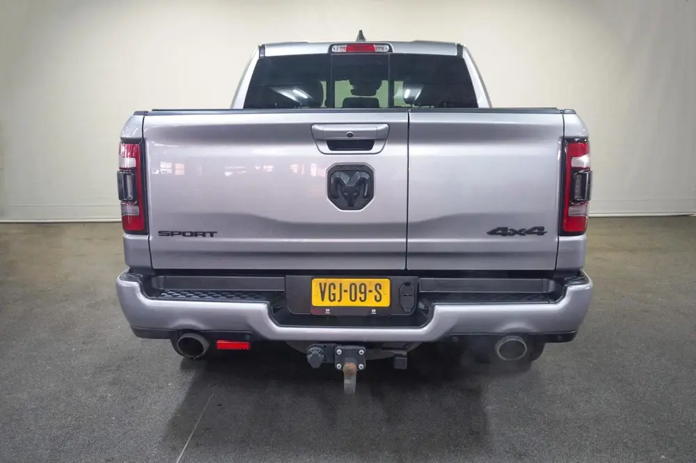 Dodge Ram 1500 5.7 V8 4x4 Crew Cab Rebel uit 2020, foto 15