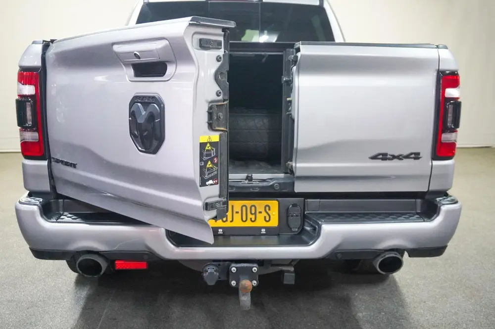 Dodge Ram 1500 5.7 V8 4x4 Crew Cab Rebel uit 2020, foto 17