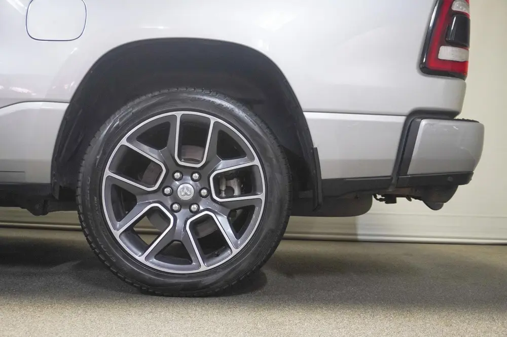 Dodge Ram 1500 5.7 V8 4x4 Crew Cab Rebel uit 2020, foto 20
