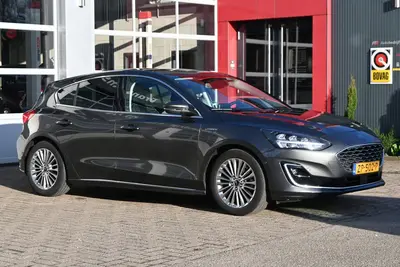 Ford Focus 1.0 EcoBoost 125pk Vignale | Elektr. stoel | LED uit 2019