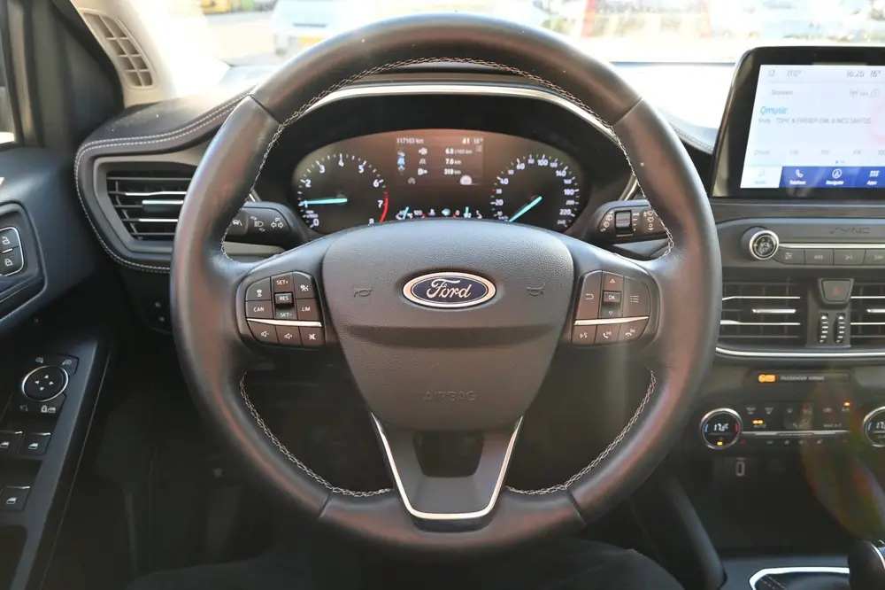 Ford Focus 1.0 EcoBoost 125pk Vignale | Elektr. stoel | LED uit 2019, foto 15
