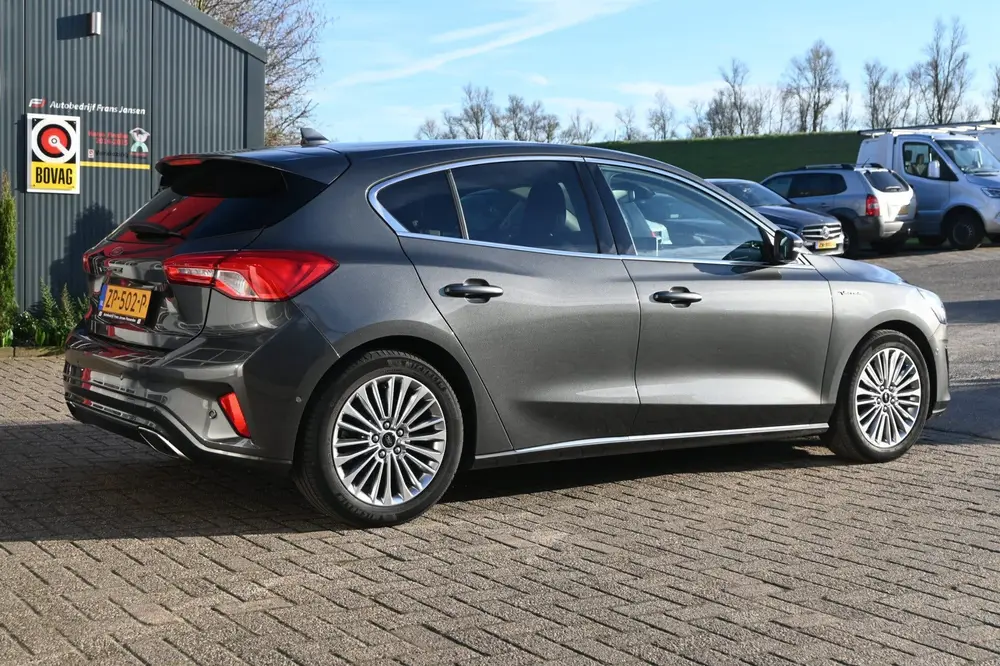 Ford Focus 1.0 EcoBoost 125pk Vignale | Elektr. stoel | LED uit 2019, foto 4