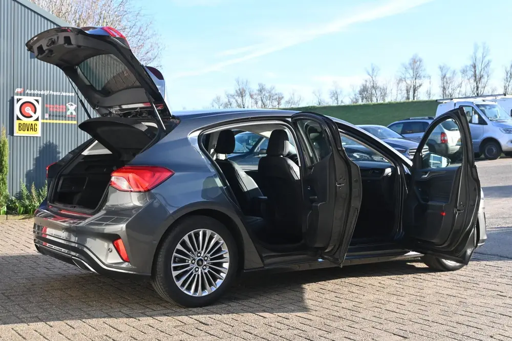 Ford Focus 1.0 EcoBoost 125pk Vignale | Elektr. stoel | LED uit 2019, foto 5