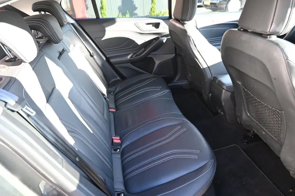 Ford Focus 1.0 EcoBoost 125pk Vignale | Elektr. stoel | LED uit 2019, foto 7
