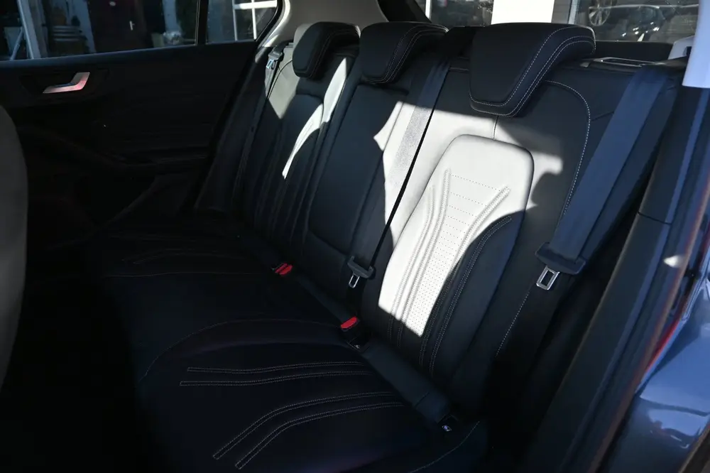 Ford Focus 1.0 EcoBoost 125pk Vignale | Elektr. stoel | LED uit 2019, foto 9
