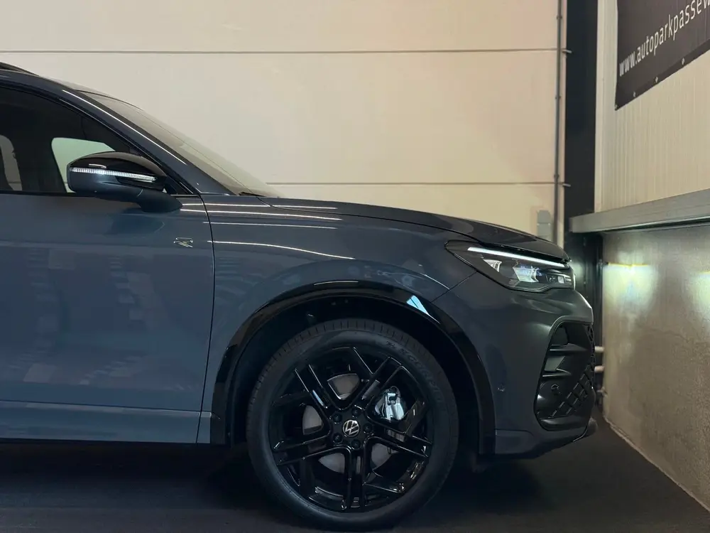 Volkswagen Tiguan 1.5 eHybrid R-Line Edition Pano, ACC, IQ uit 2025, foto 10