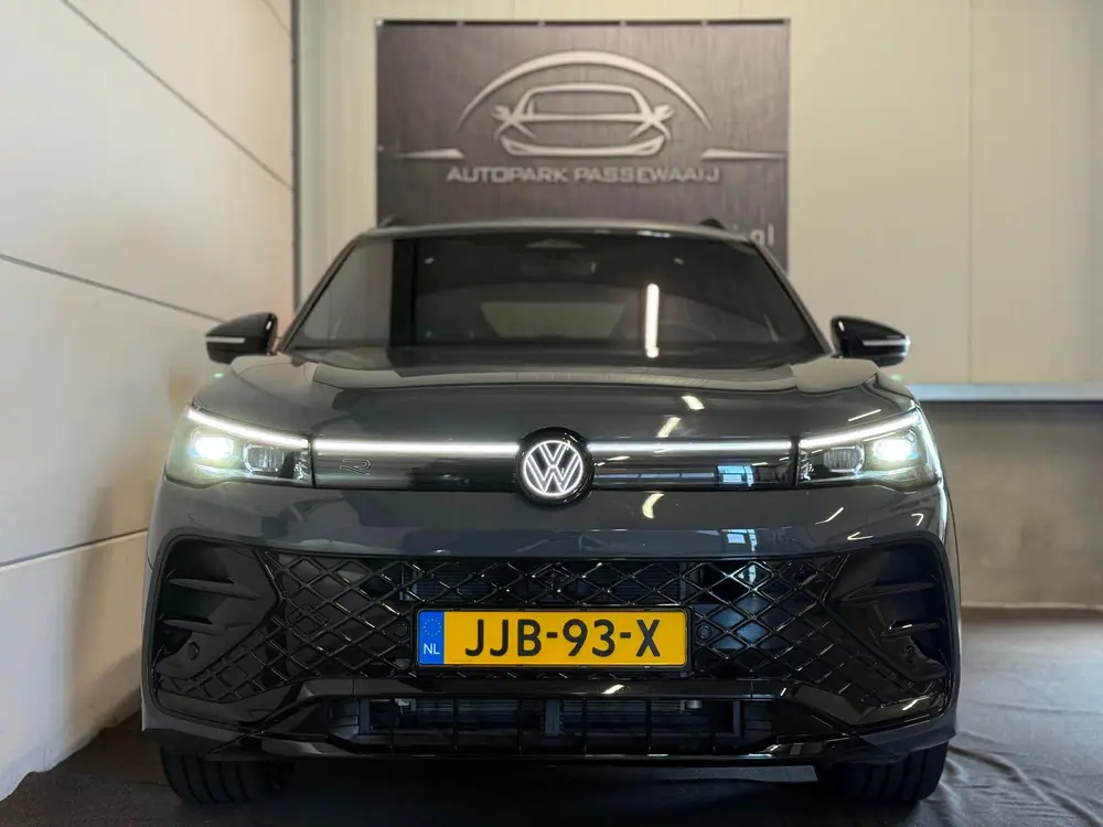 Volkswagen Tiguan 1.5 eHybrid R-Line Edition Pano, ACC, IQ uit 2025, foto 2