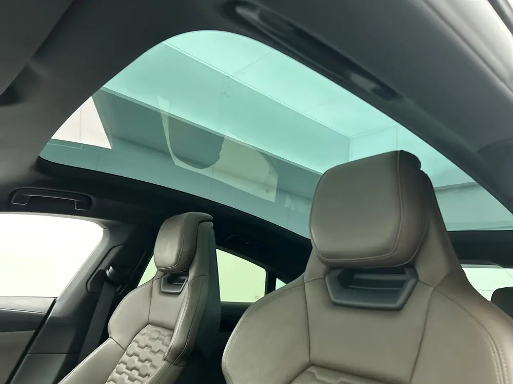 Audi e-tron 93 kWh VOLL AANBIEDING (NL-auto Dealer Ond uit 2022, foto 3