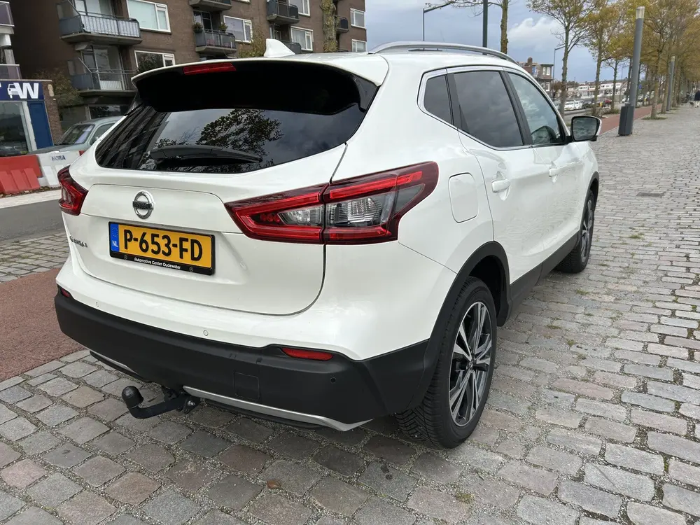 Nissan Qashqai 1.3 DIG-T N-Connecta panorama dak 74.000 km N uit 2019, foto 2