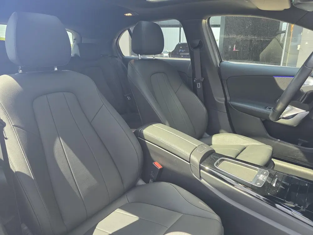 Mercedes-Benz A-Klasse 250 e Luxury Line uit 2024, foto 8