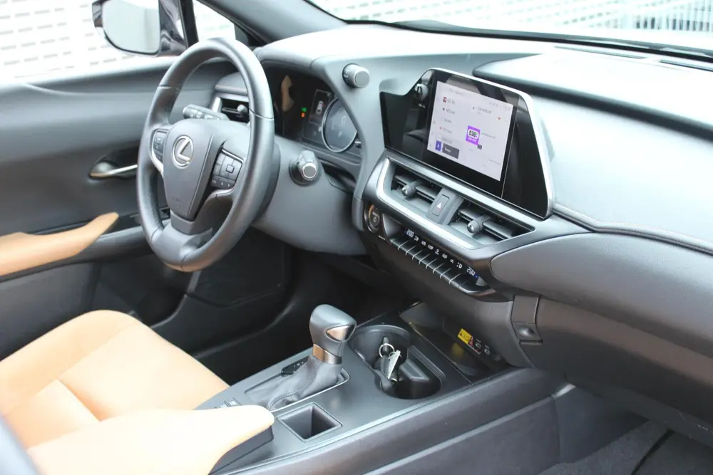 Lexus UX 250h Business Line Hybride 183 pk TREKHAAK uit 2023, foto 11