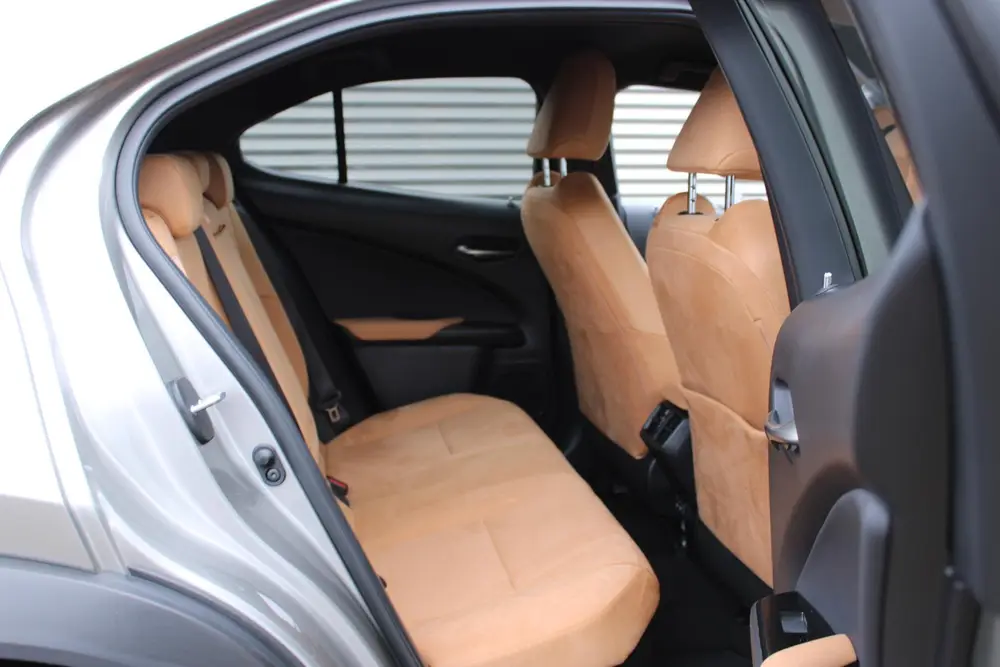 Lexus UX 250h Business Line Hybride 183 pk TREKHAAK uit 2023, foto 12