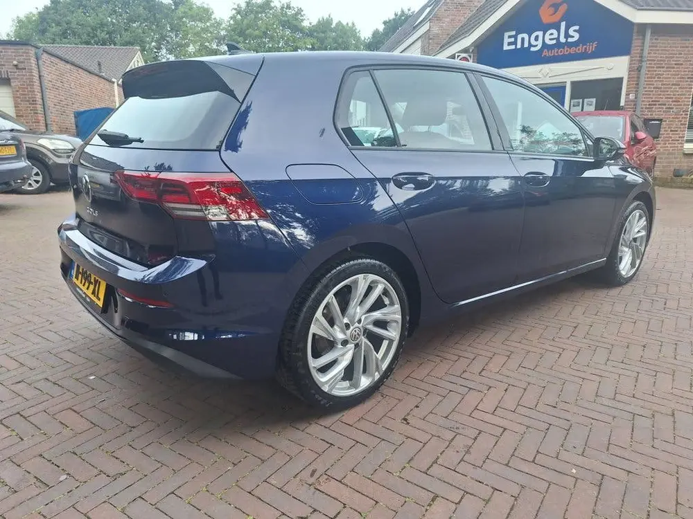 Volkswagen Golf 1.0 eTSI Life AUTOMAAT uit 2022, foto 4
