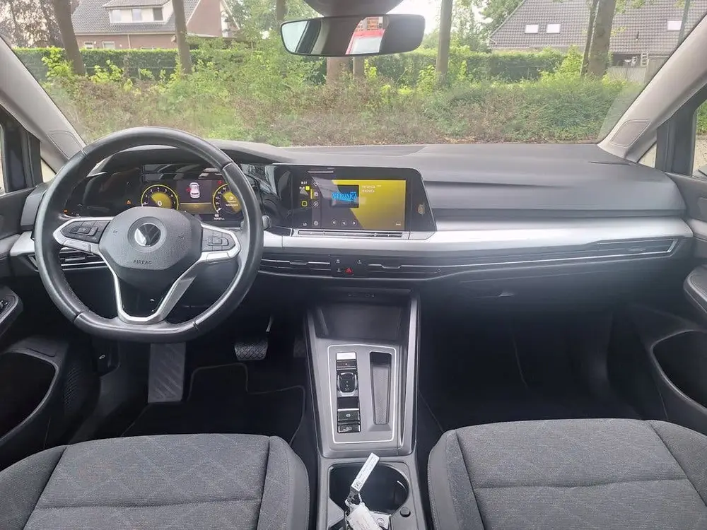 Volkswagen Golf 1.0 eTSI Life AUTOMAAT uit 2022, foto 8