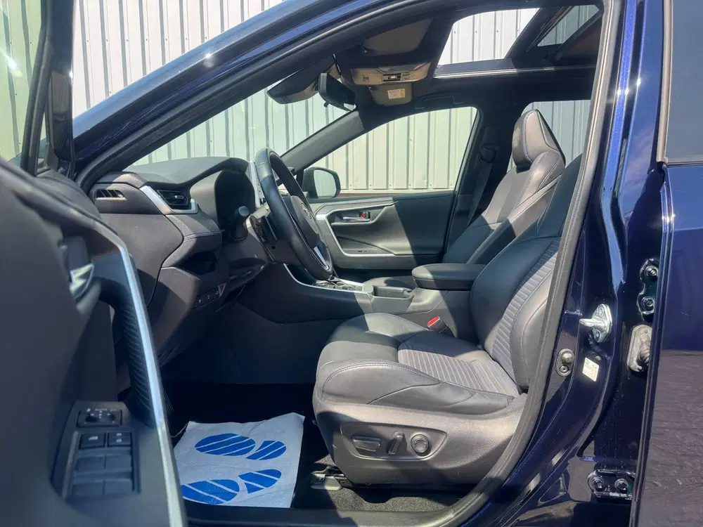 Toyota RAV 4 2.5 Hybrid Bi-Tone Facelift uit 2022, foto 11