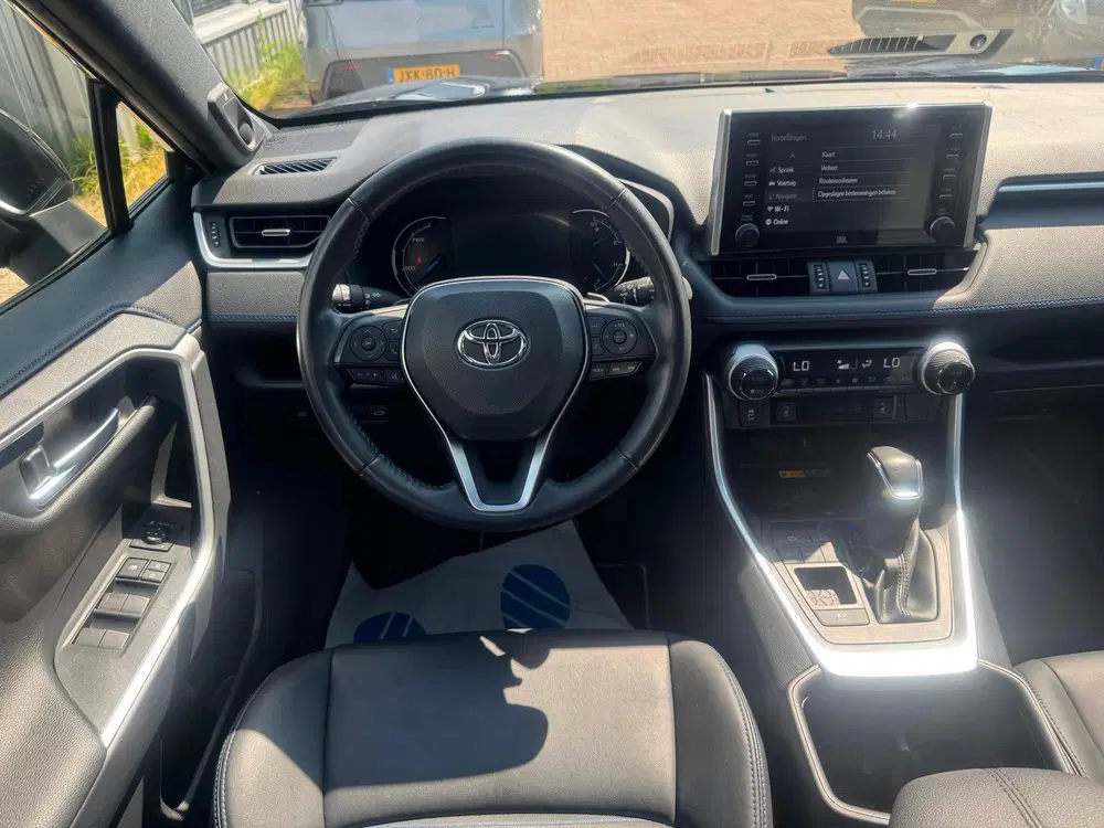 Toyota RAV 4 2.5 Hybrid Bi-Tone Facelift uit 2022, foto 16