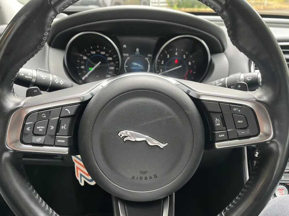 Jaguar XE 2.0t Pure Aut/Ecc/Leer/Navi (bj 2020, automaat) uit 2020, foto 10