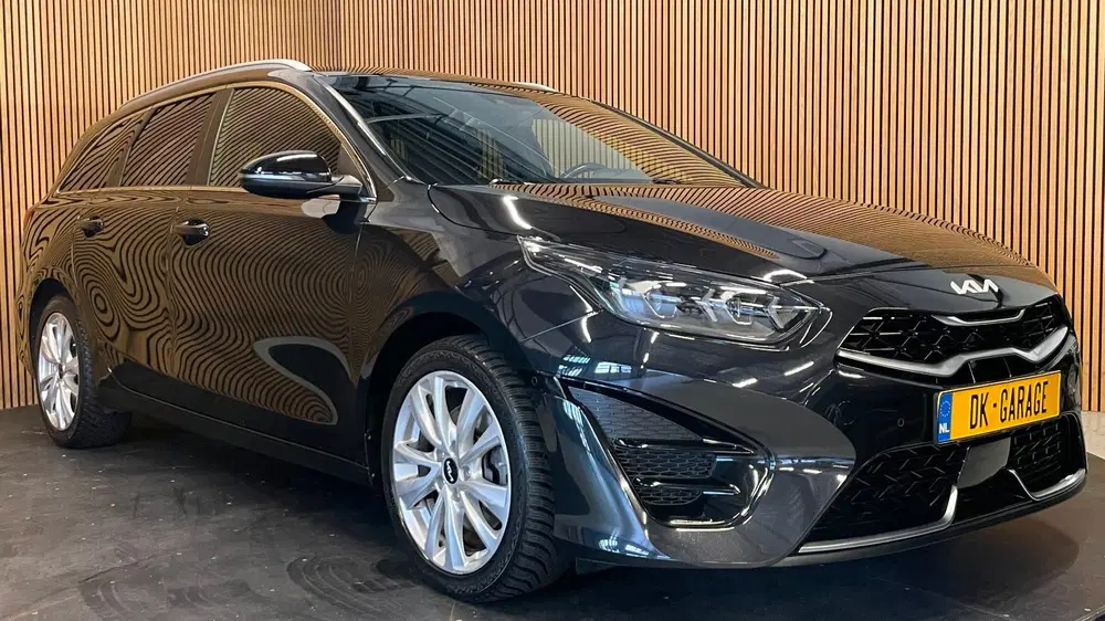 Kia Ceed 1.5 T-GDi GT-Line uit 2024, foto 19