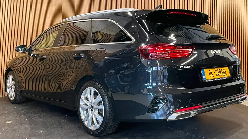 Kia Ceed 1.5 T-GDi GT-Line uit 2024, foto 20