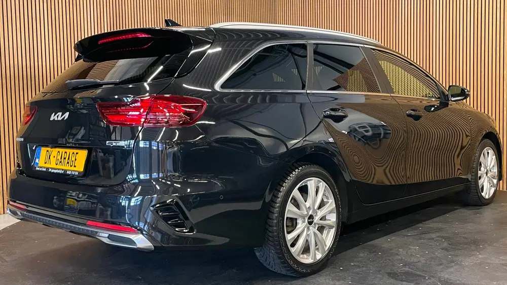 Kia Ceed 1.5 T-GDi GT-Line uit 2024, foto 6