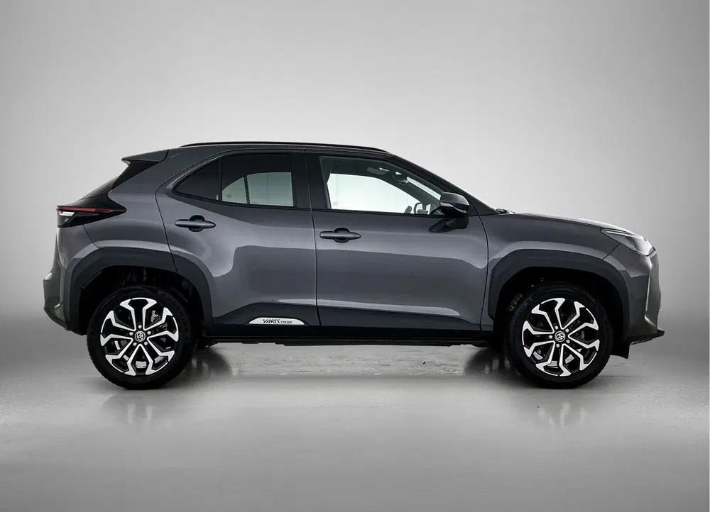 Toyota Yaris Cross 1.5 Hybrid 115 First Edition uit 2025, foto 12