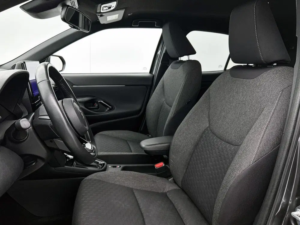 Toyota Yaris Cross 1.5 Hybrid 115 First Edition uit 2025, foto 16