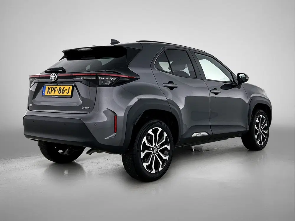 Toyota Yaris Cross 1.5 Hybrid 115 First Edition uit 2025, foto 2