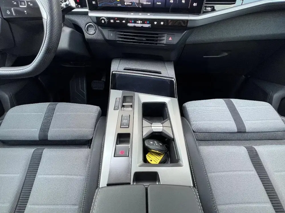 Opel Grandland 1.2 Turbo uit 2024, foto 13