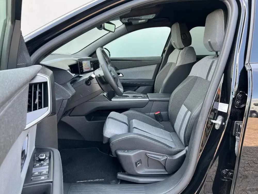 Opel Grandland 1.2 Turbo uit 2024, foto 4