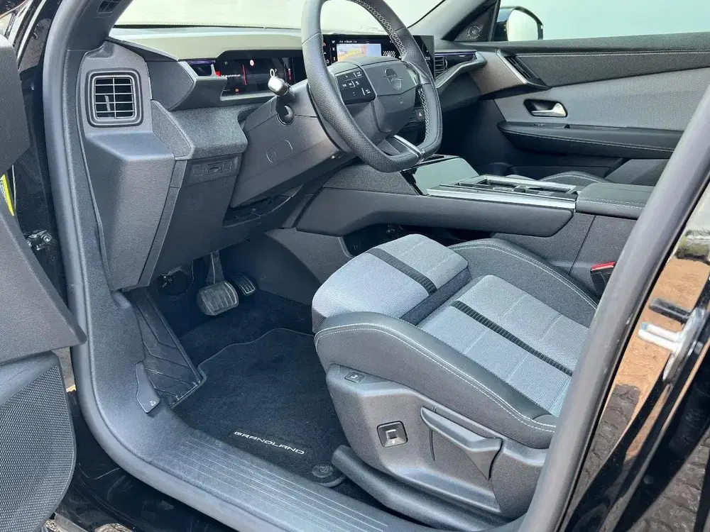Opel Grandland 1.2 Turbo uit 2024, foto 9