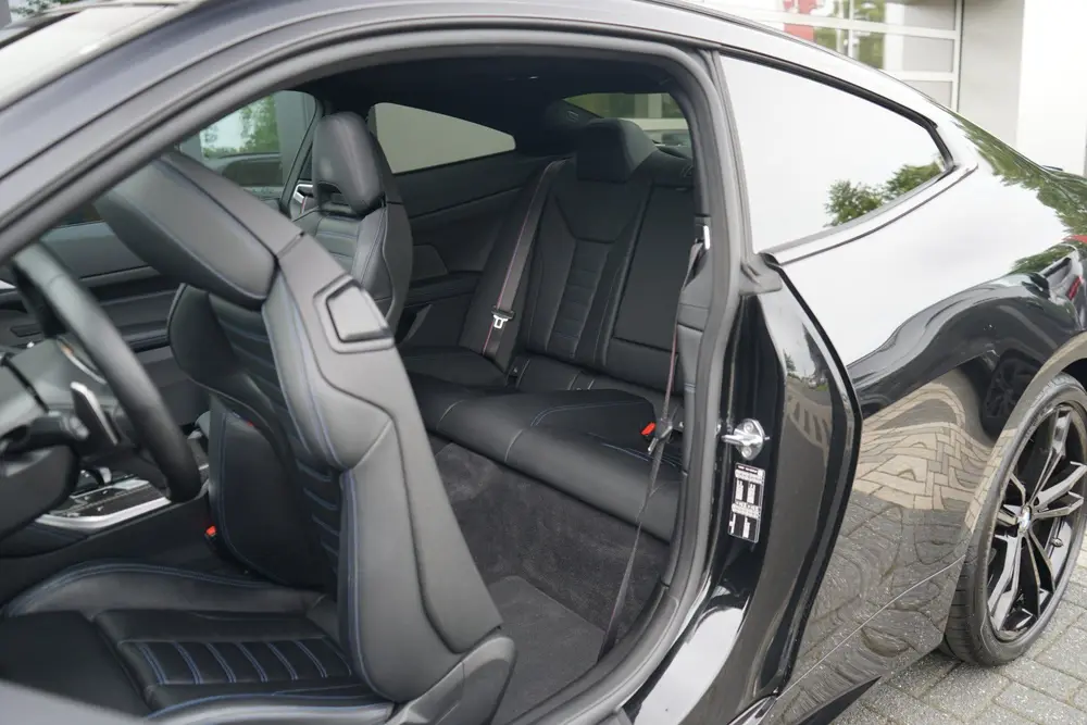 BMW 4-serie 4 Serie Coupé M440i High Executive uit 2022, foto 4