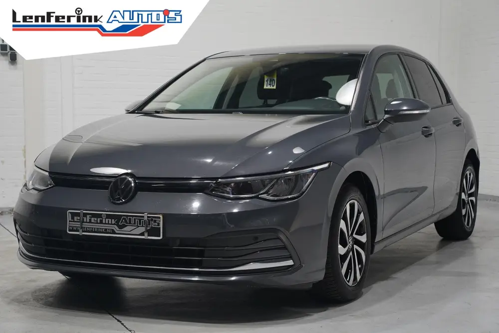 Volkswagen Golf 2.0 TDI Life Navi PDC v+a Stoel-/stuurverwar uit 2021