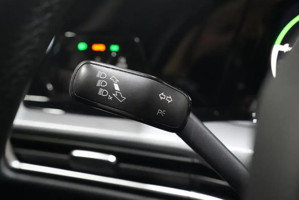 Volkswagen Golf 2.0 TDI Life Navi PDC v+a Stoel-/stuurverwar uit 2021, foto 19