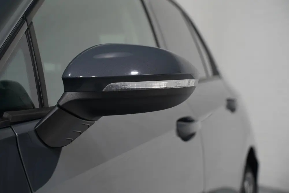 Volkswagen Golf 2.0 TDI Life Navi PDC v+a Stoel-/stuurverwar uit 2021, foto 9