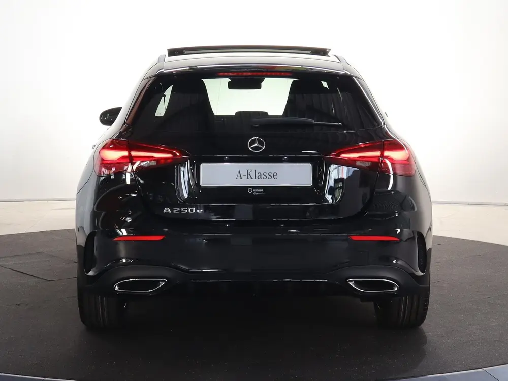 Mercedes-Benz A-Klasse 250 e Business Solution AMG uit 2025, foto 4