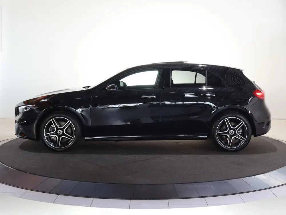Mercedes-Benz A-Klasse 250 e Business Solution AMG uit 2025, foto 5