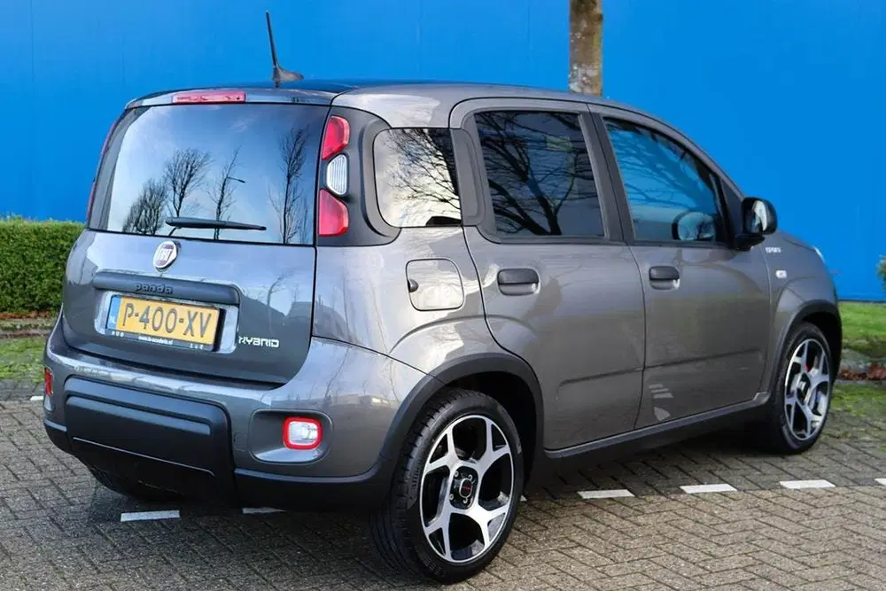 Fiat Panda 1.0 Hybrid Sport uit 2022, foto 3