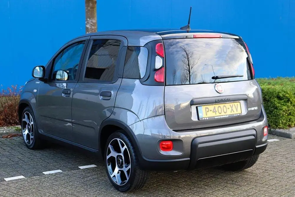 Fiat Panda 1.0 Hybrid Sport uit 2022, foto 5