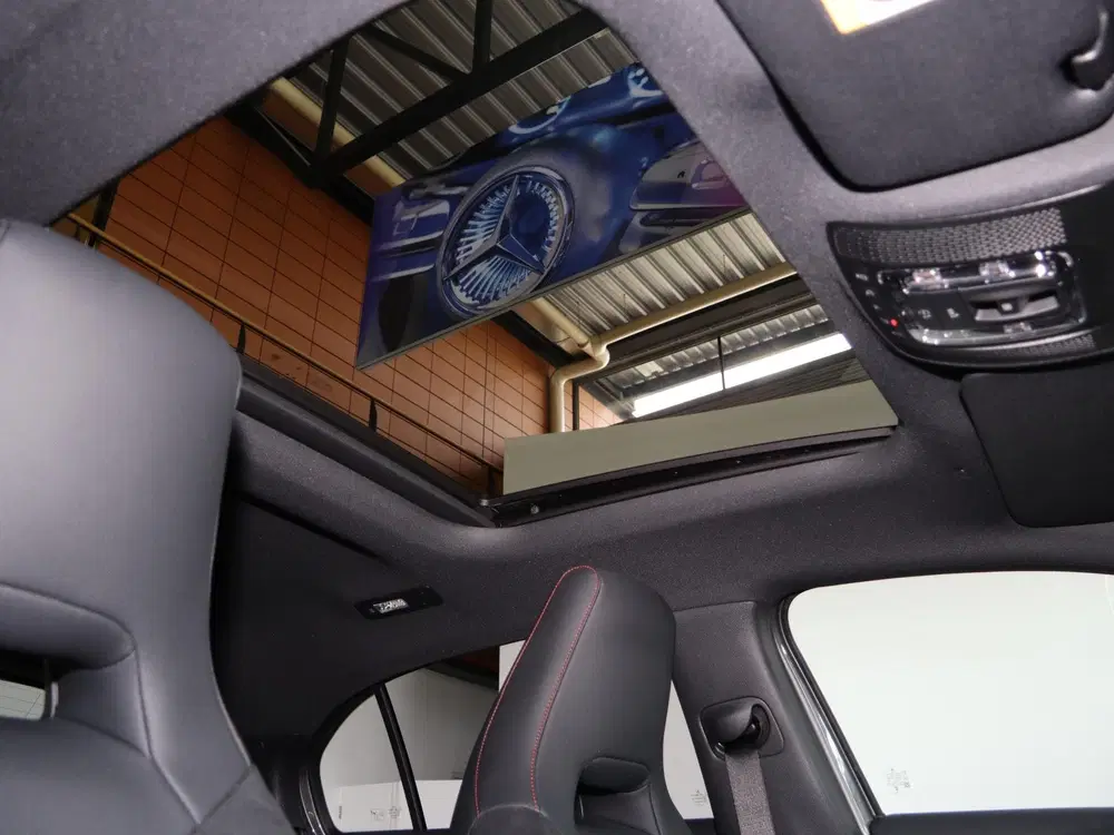 Mercedes-Benz A-Klasse 250 e Business Solution AMG uit 2025, foto 16