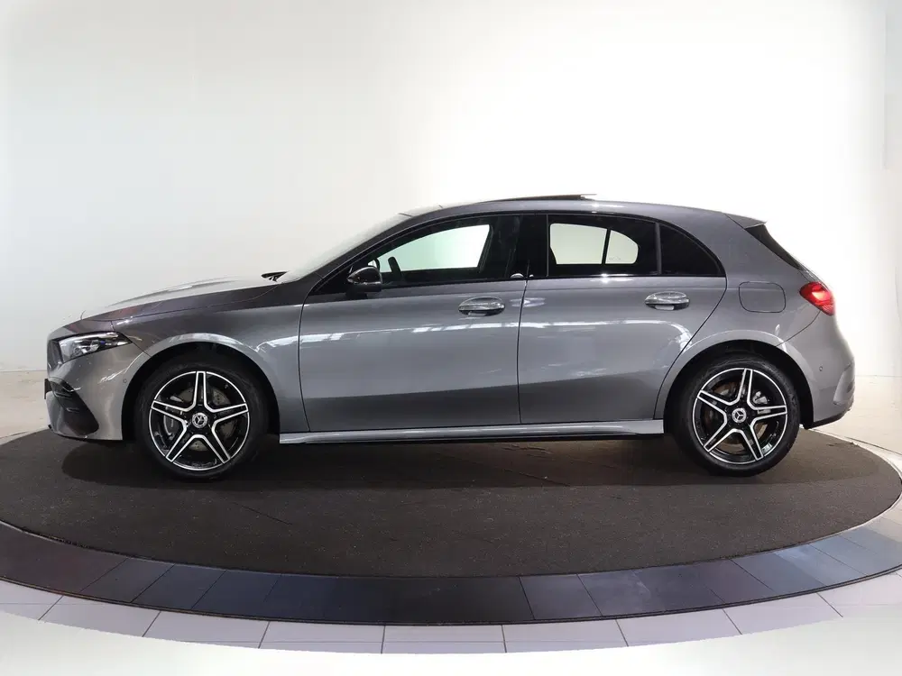 Mercedes-Benz A-Klasse 250 e Business Solution AMG uit 2025, foto 5