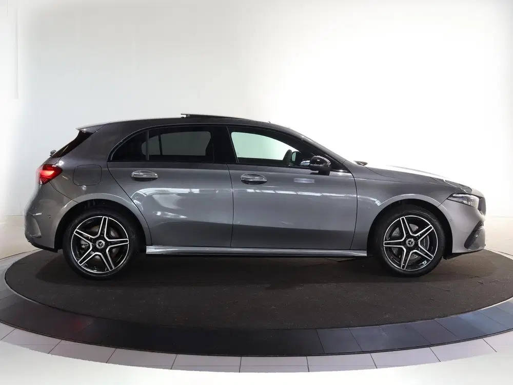 Mercedes-Benz A-Klasse 250 e Business Solution AMG uit 2025, foto 6
