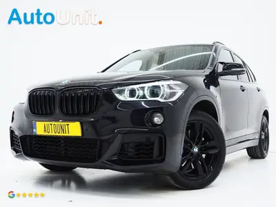 BMW X1 sDrive20i M Sport Full Black | HUD | Trekhaak | Sfeer uit 2019