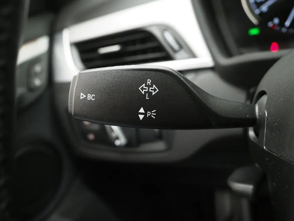 BMW X1 sDrive20i M Sport Full Black | HUD | Trekhaak | Sfeer uit 2019, foto 20