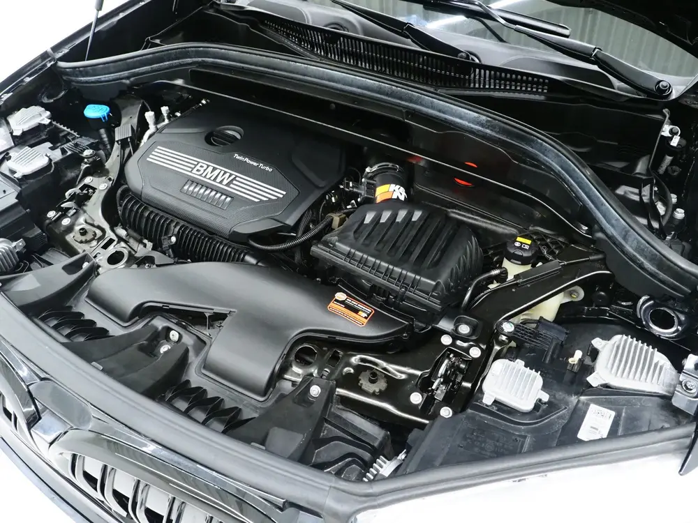 BMW X1 sDrive20i M Sport Full Black | HUD | Trekhaak | Sfeer uit 2019, foto 7