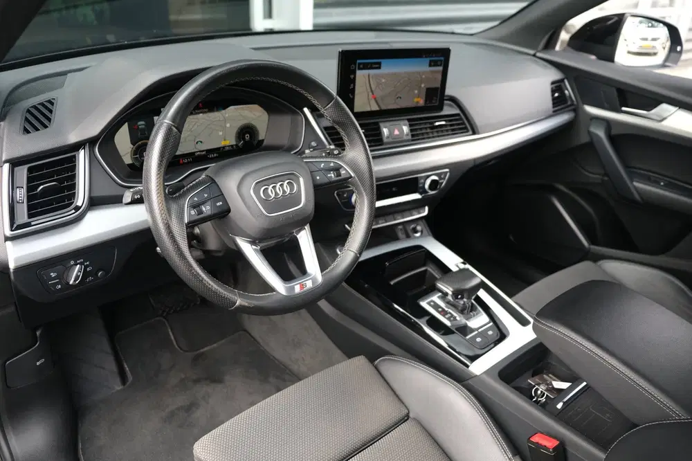 Audi Q5 50 TFSI e Quattro 299PK S-line Leder Navi uit 2023, foto 3