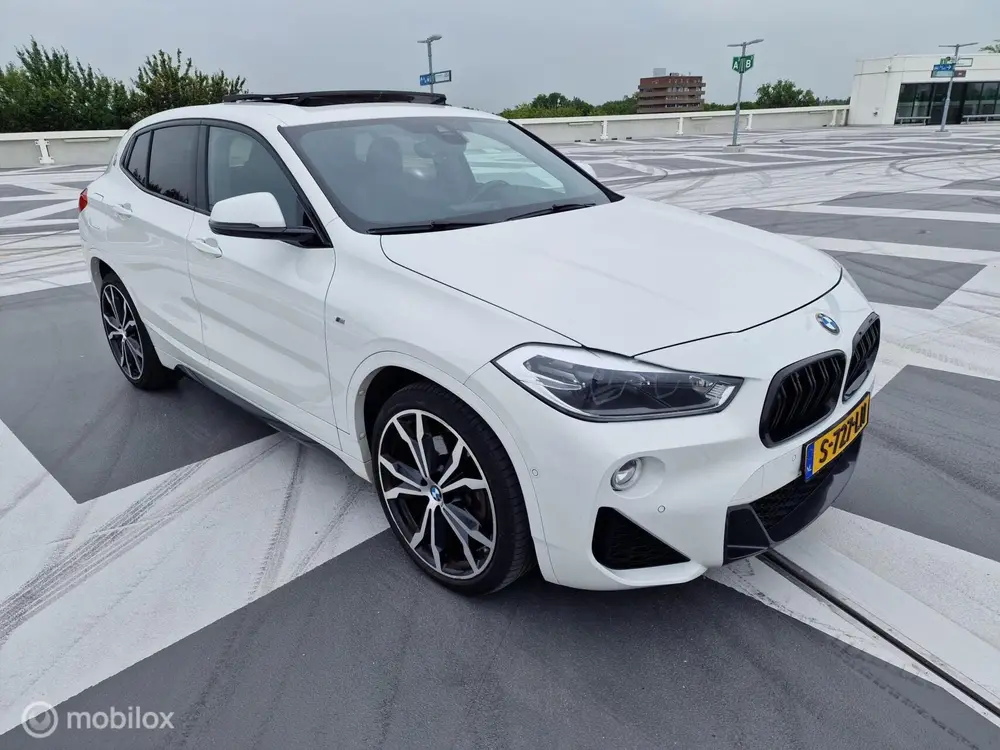 BMW X2 sDrive20i High Executive Edition Pano schuifdak Head uit 2019, foto 2
